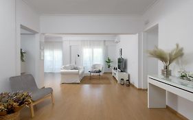 Harmony Elegant Central Apartment